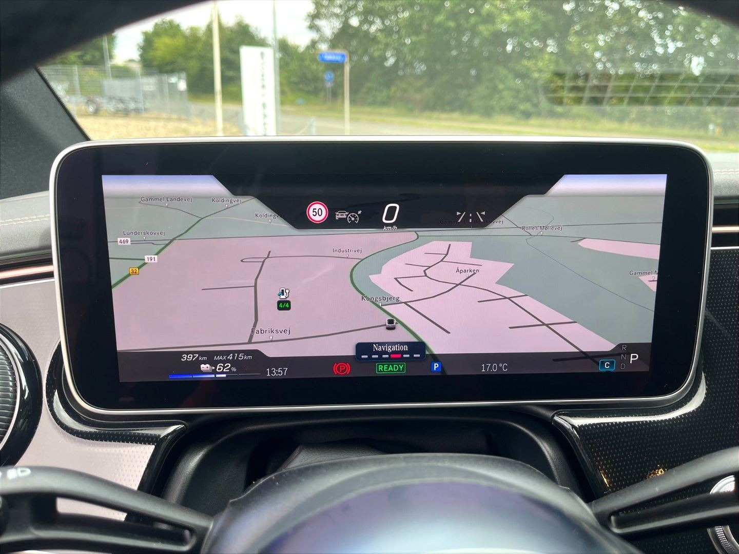 Grå Mercedes EQE 300 fra 2025