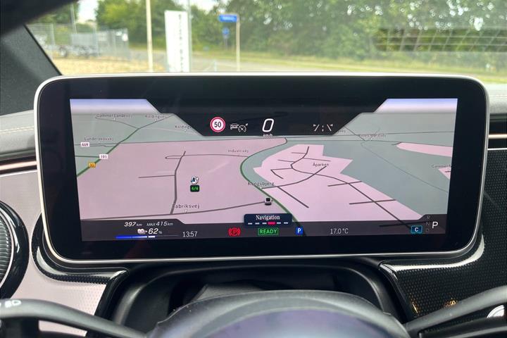 Grå Mercedes EQE 300 fra 2025