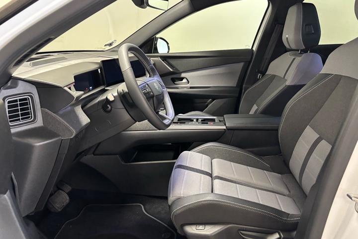 Hvid Opel Grandland fra 2025