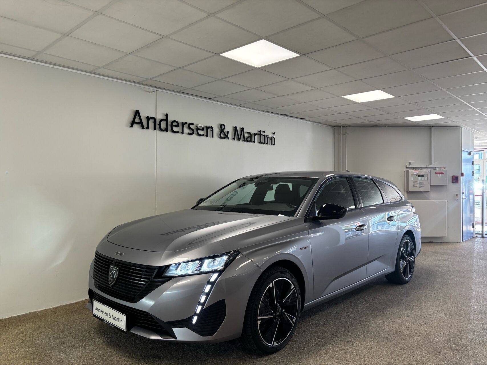 Peugeot E-308 SW EL Style 156HK Stc Aut.