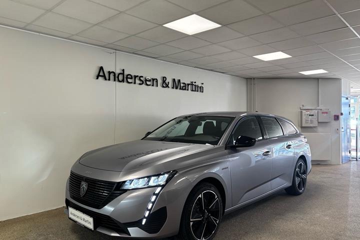 Grå Peugeot E-308 fra 2025