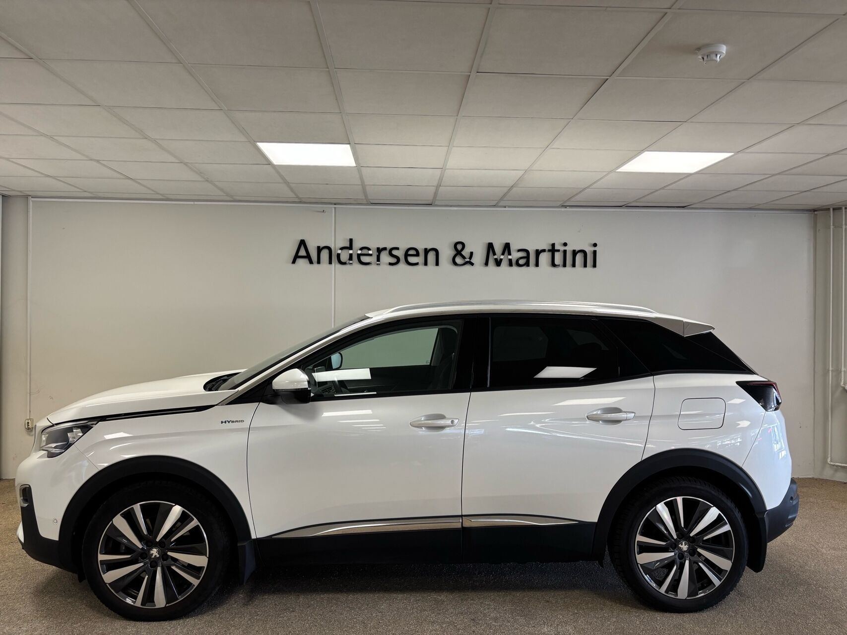 Hvid Peugeot 3008 fra 2020