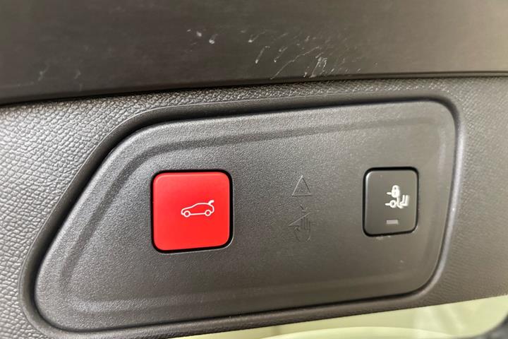 Hvid Peugeot 3008 fra 2020