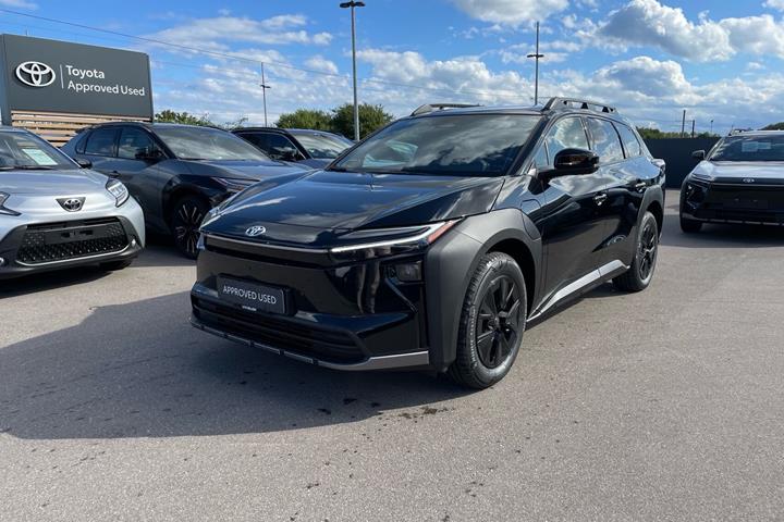 Sort Toyota bZ4X Touring fra 2026
