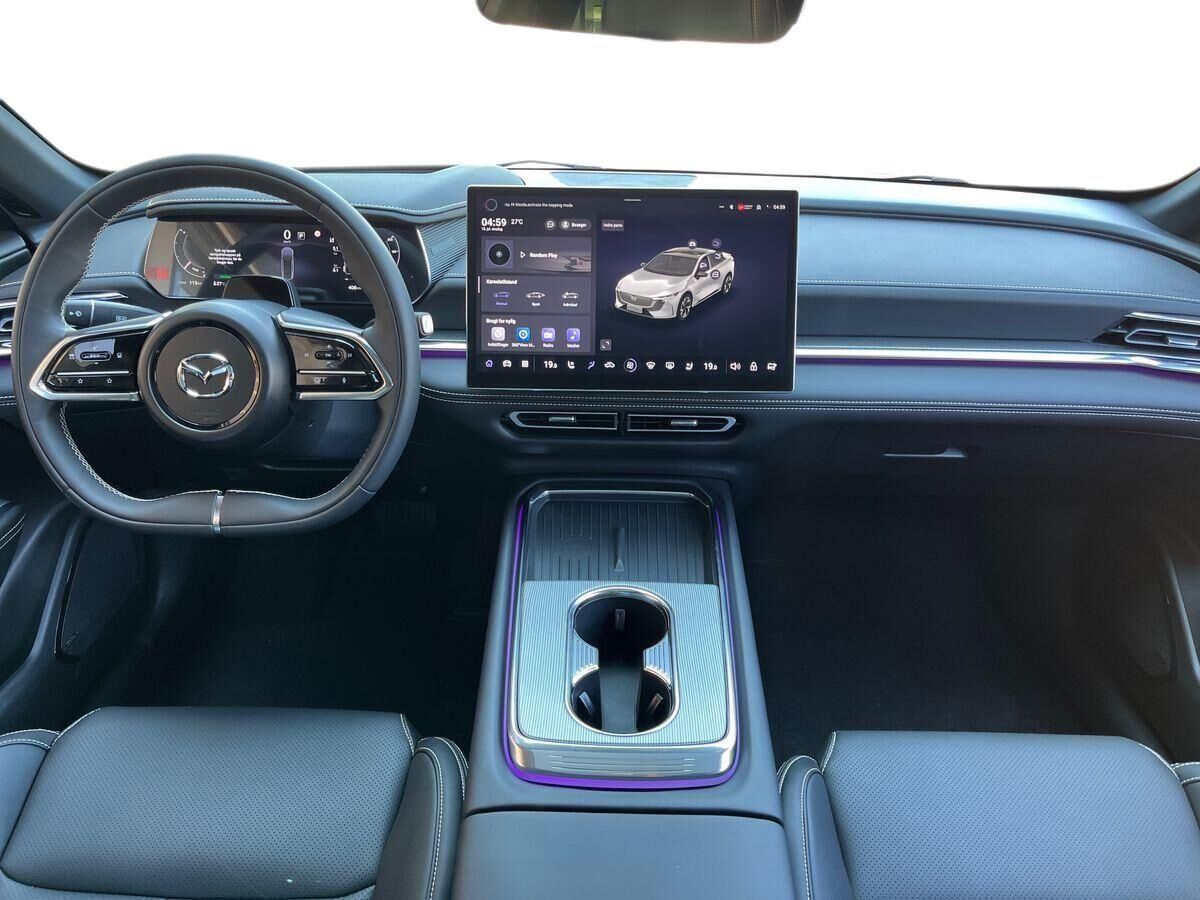 Hvid Mazda 6e fra 2026