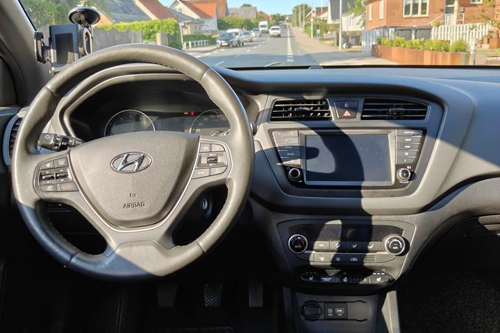 Hvid Hyundai i20 fra 2017