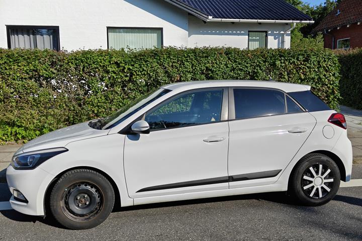 Hvid Hyundai i20 fra 2017