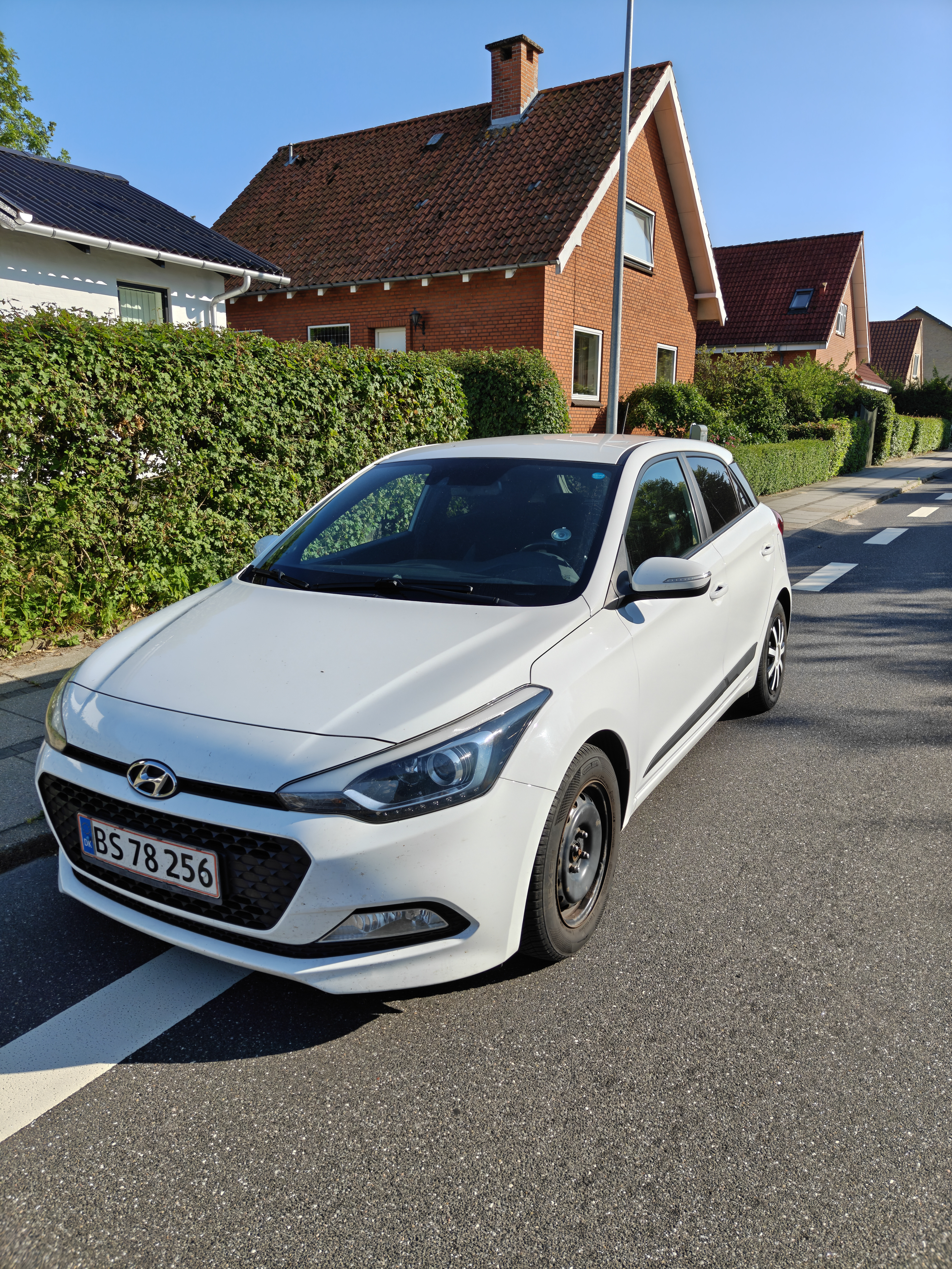 Hvid Hyundai i20 fra 2017