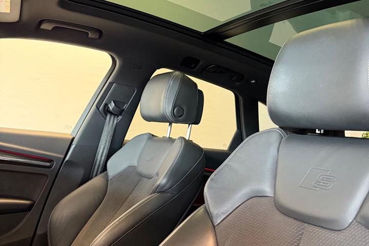 Hvid Audi SQ5 fra 2018
