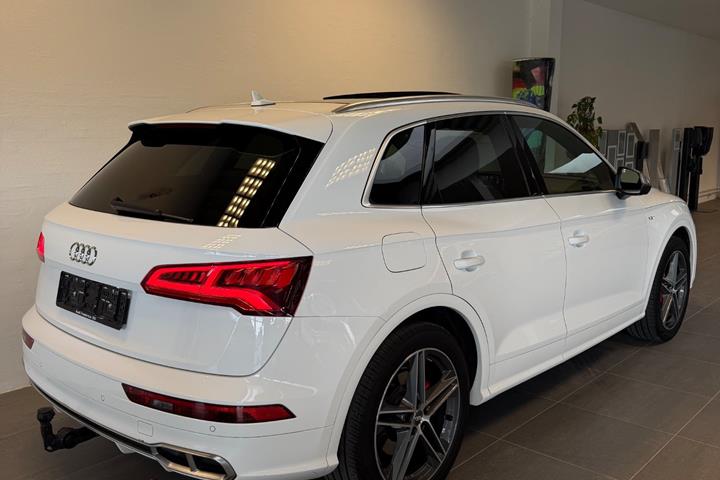 Hvid Audi SQ5 fra 2018