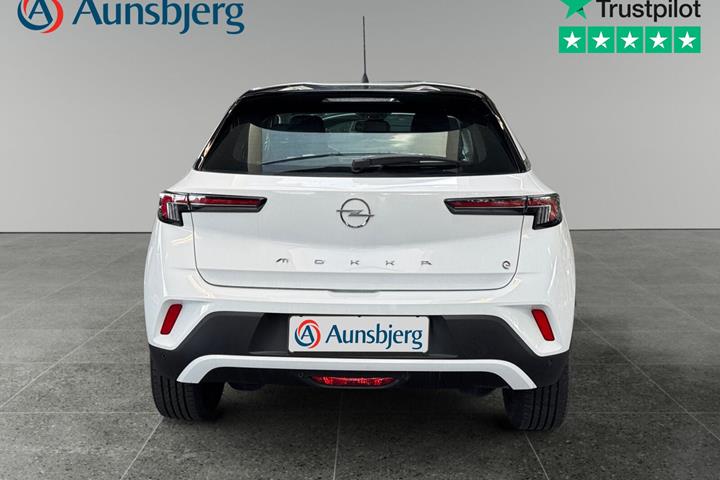 Hvid Opel Mokka-e fra 2024