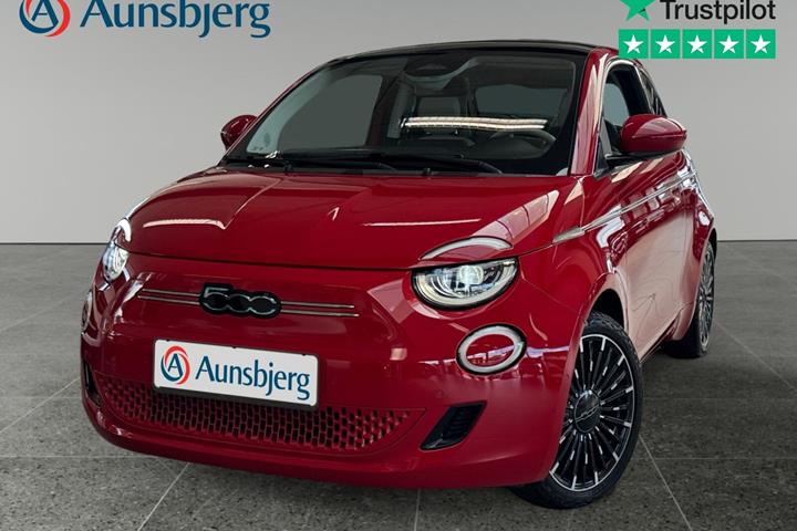 Rød Fiat 500e fra 2024