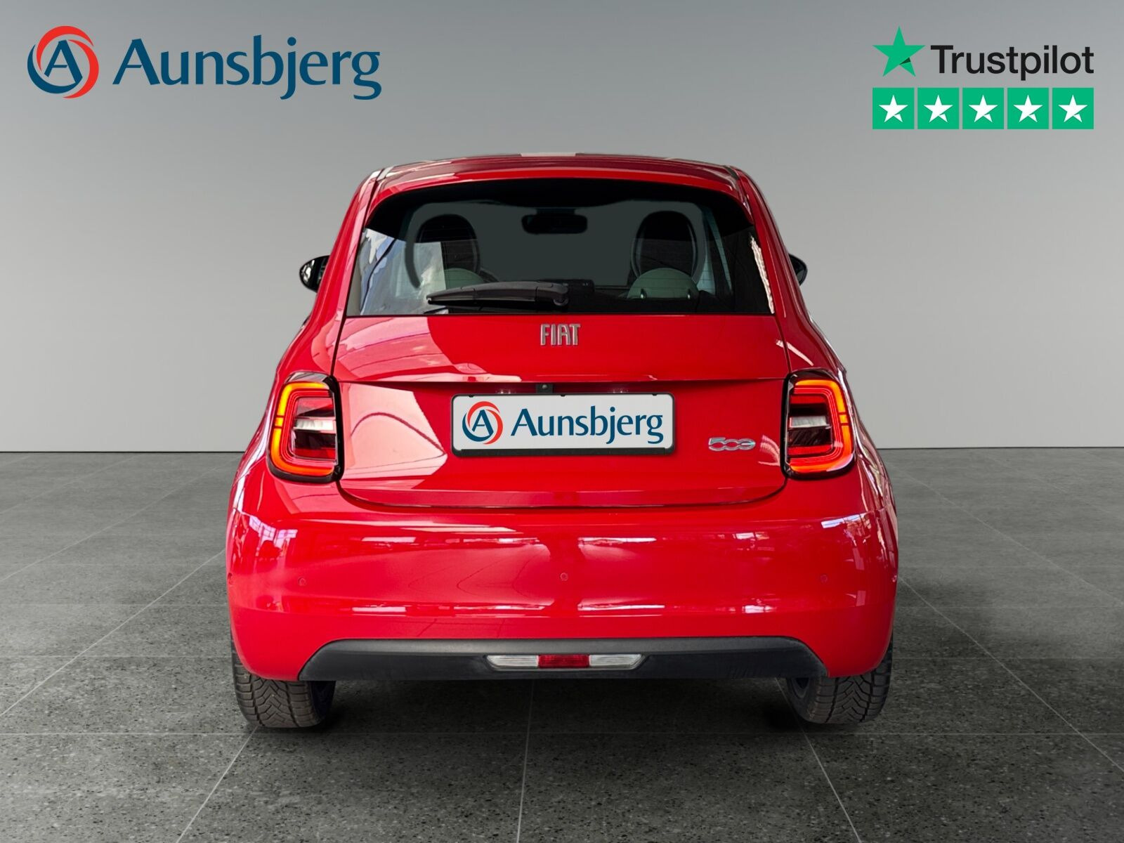 Rød Fiat 500e fra 2024