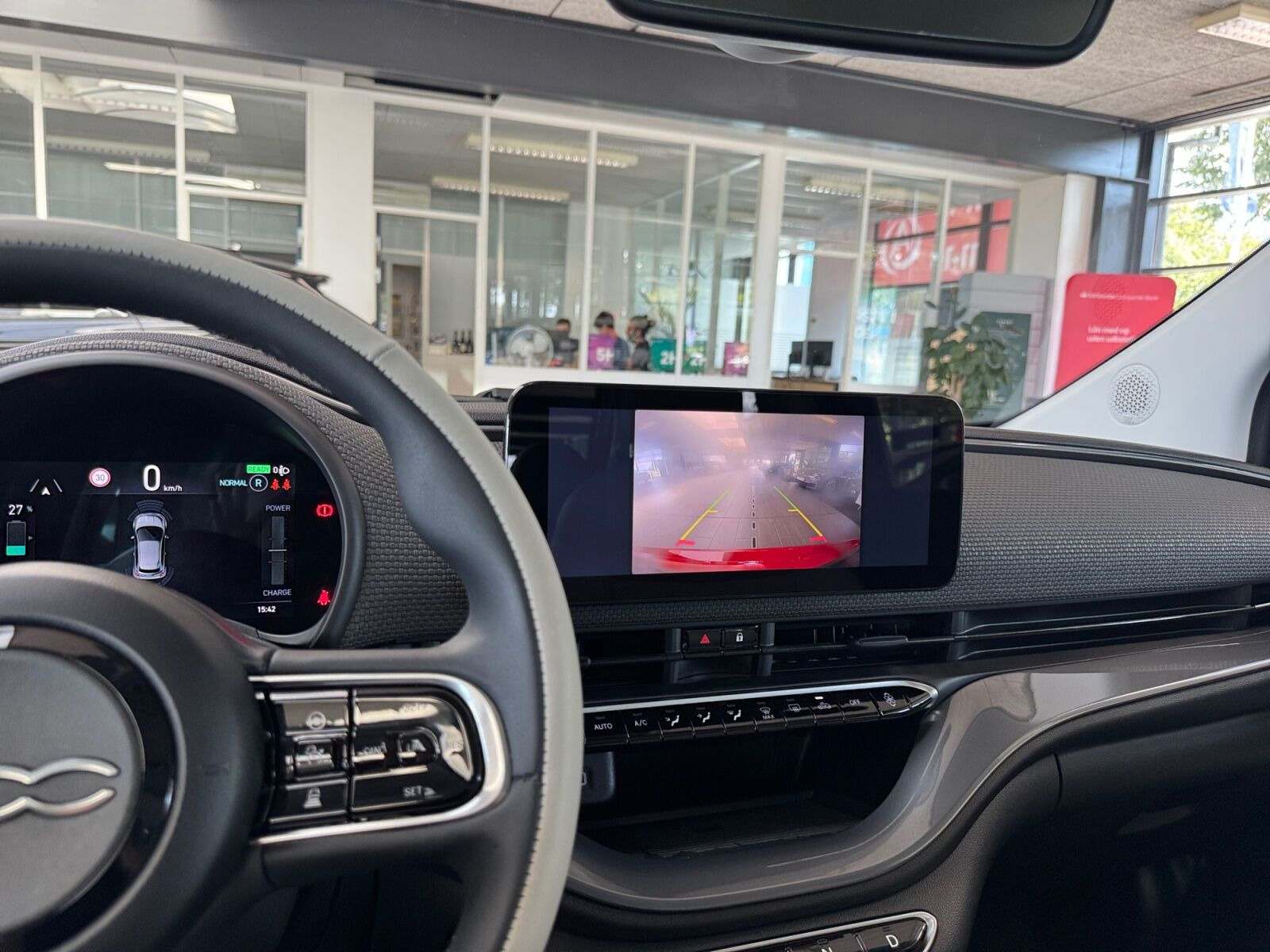 Rød Fiat 500e fra 2024