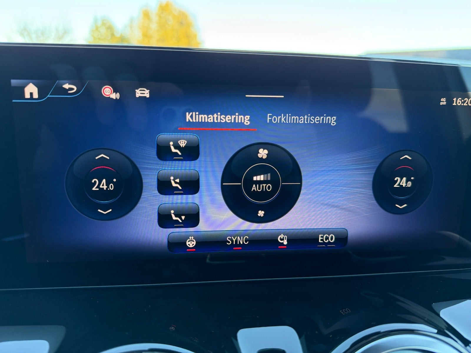 Grå Mercedes EQA250+ fra 2025