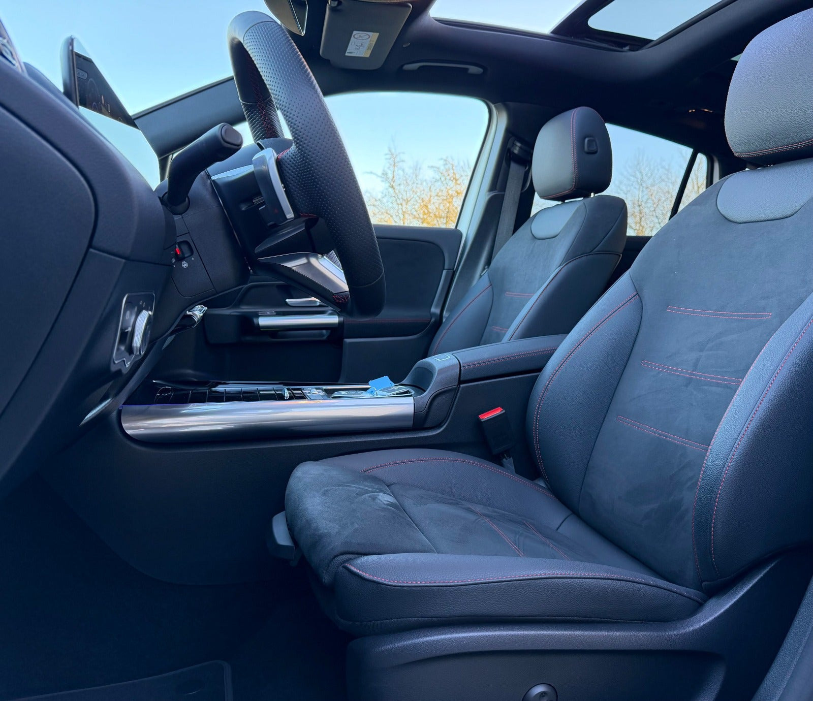 Sort Mercedes EQA250+ fra 2025