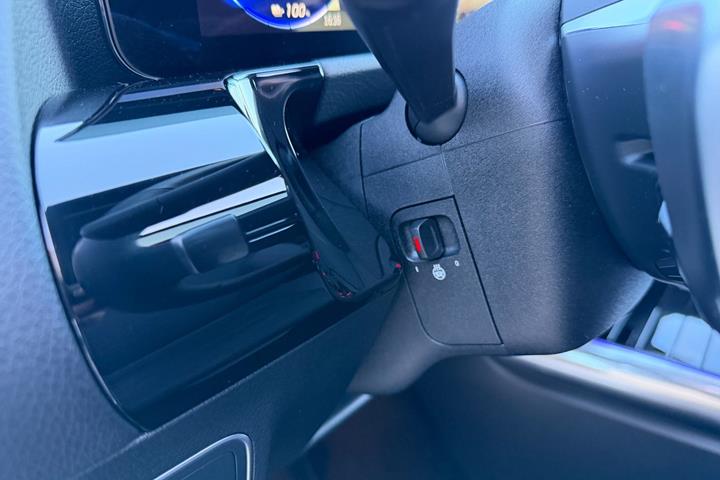 Sort Mercedes EQA250+ fra 2025
