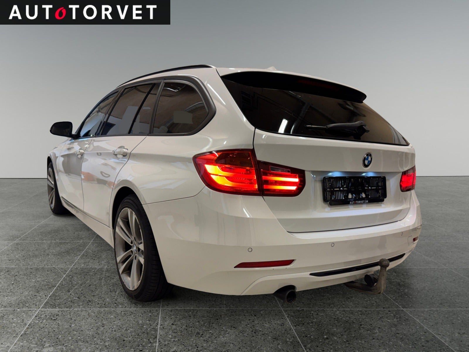 Hvid BMW 320d fra 2014