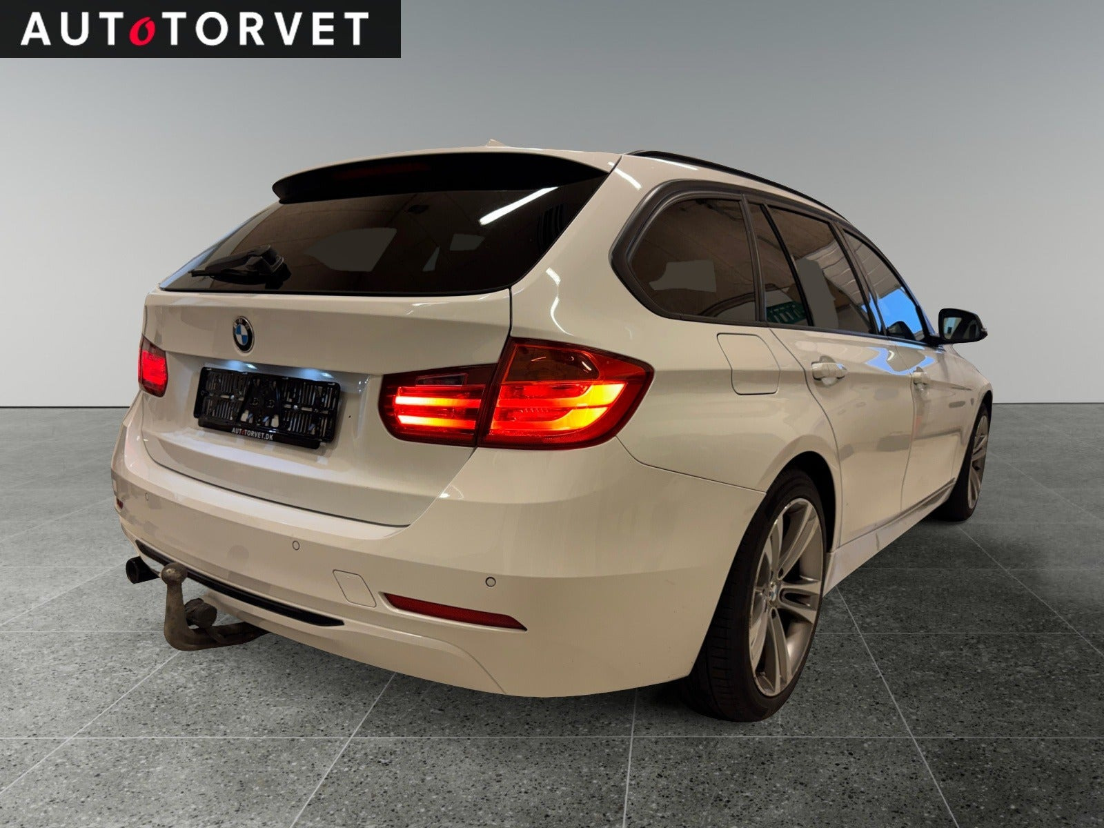 Hvid BMW 320d fra 2014