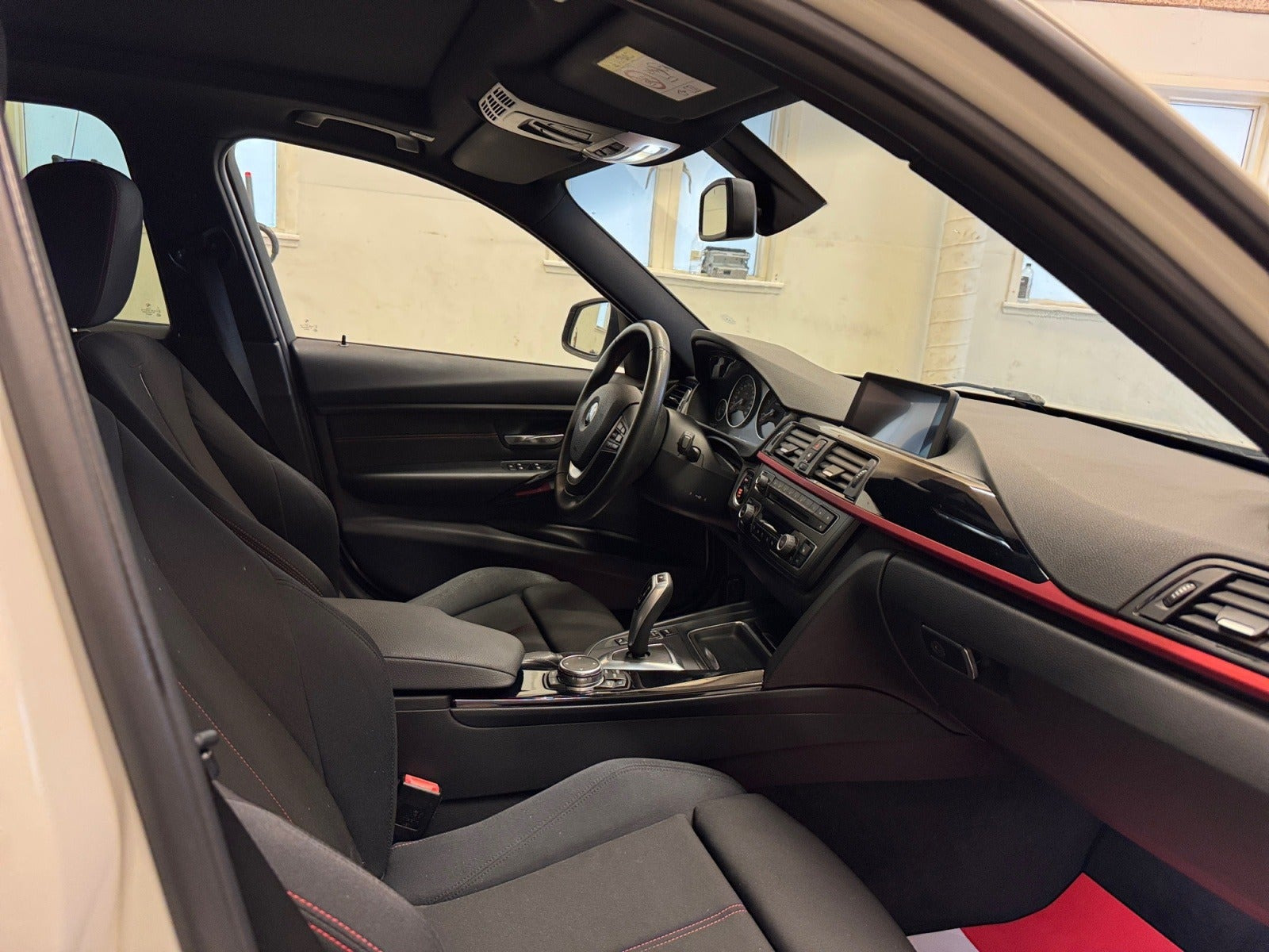 Hvid BMW 320d fra 2014