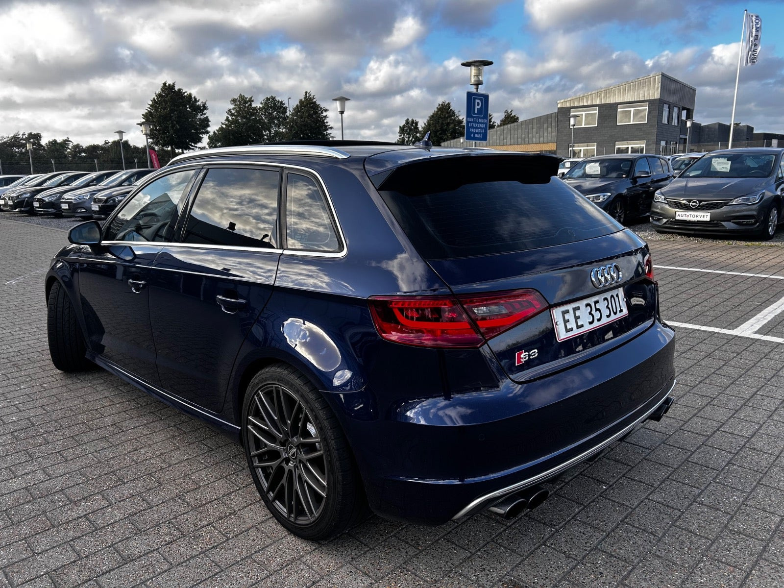 Blå Audi S3 fra 2014