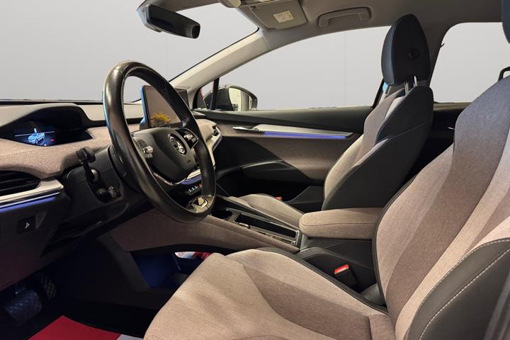 Sort Skoda Enyaq fra 2021