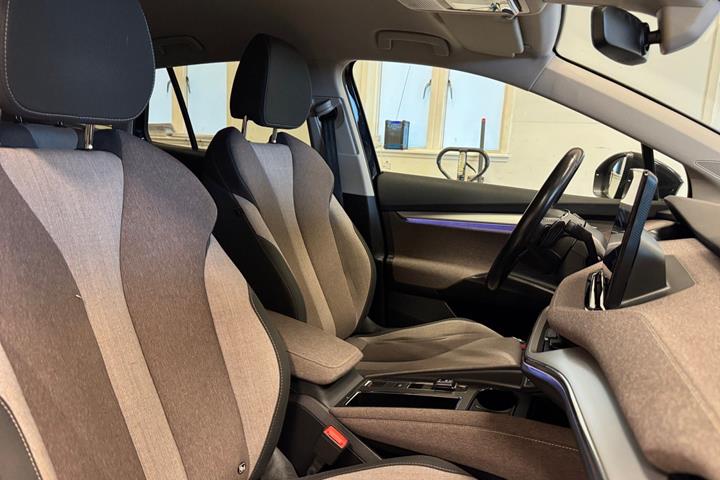 Sort Skoda Enyaq fra 2021