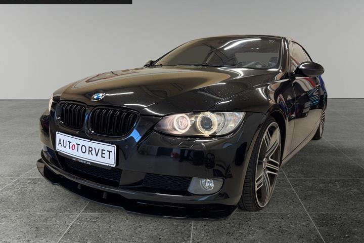 Sort BMW 325Xi fra 2008