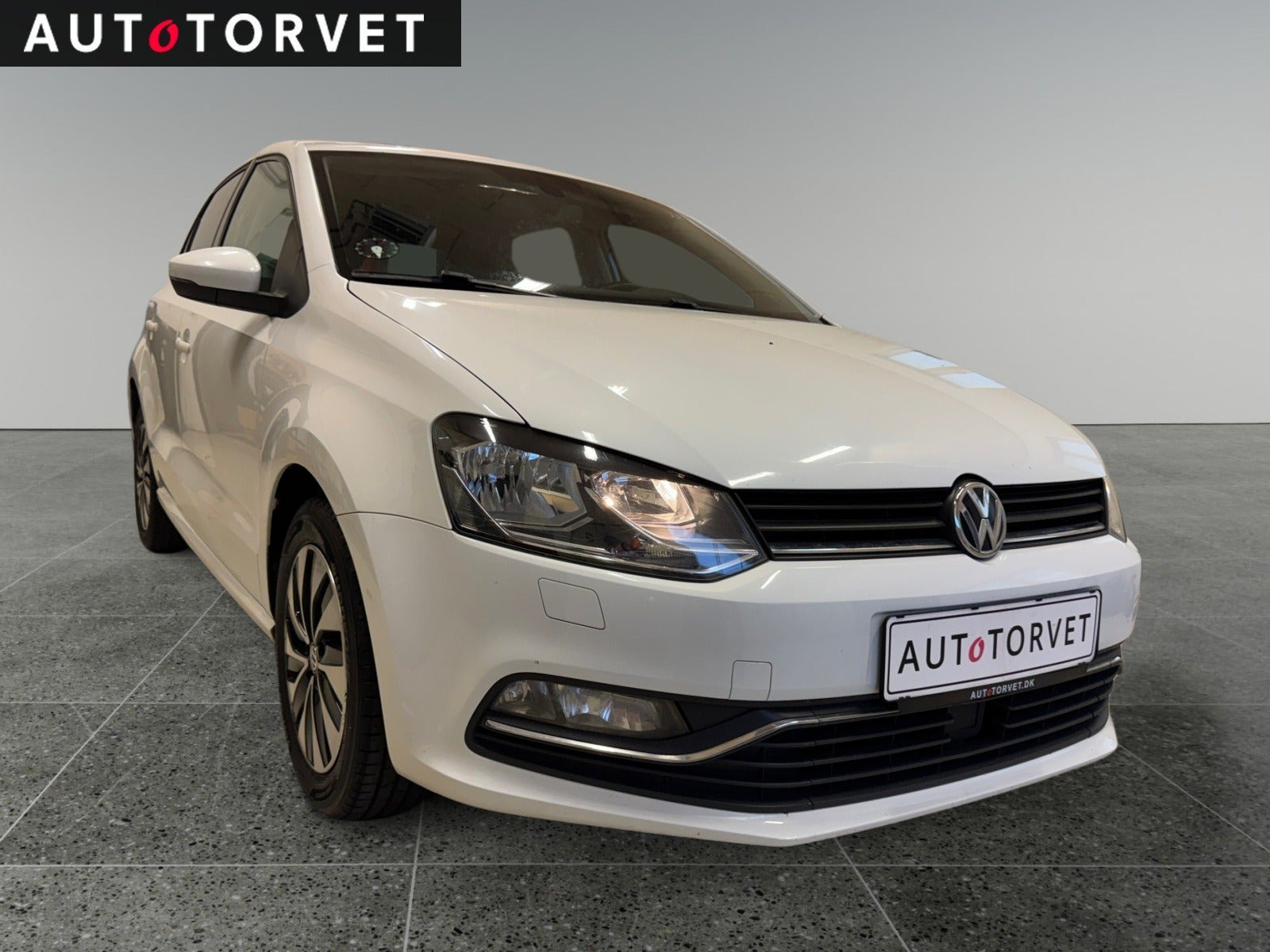 Hvid VW Polo fra 2015