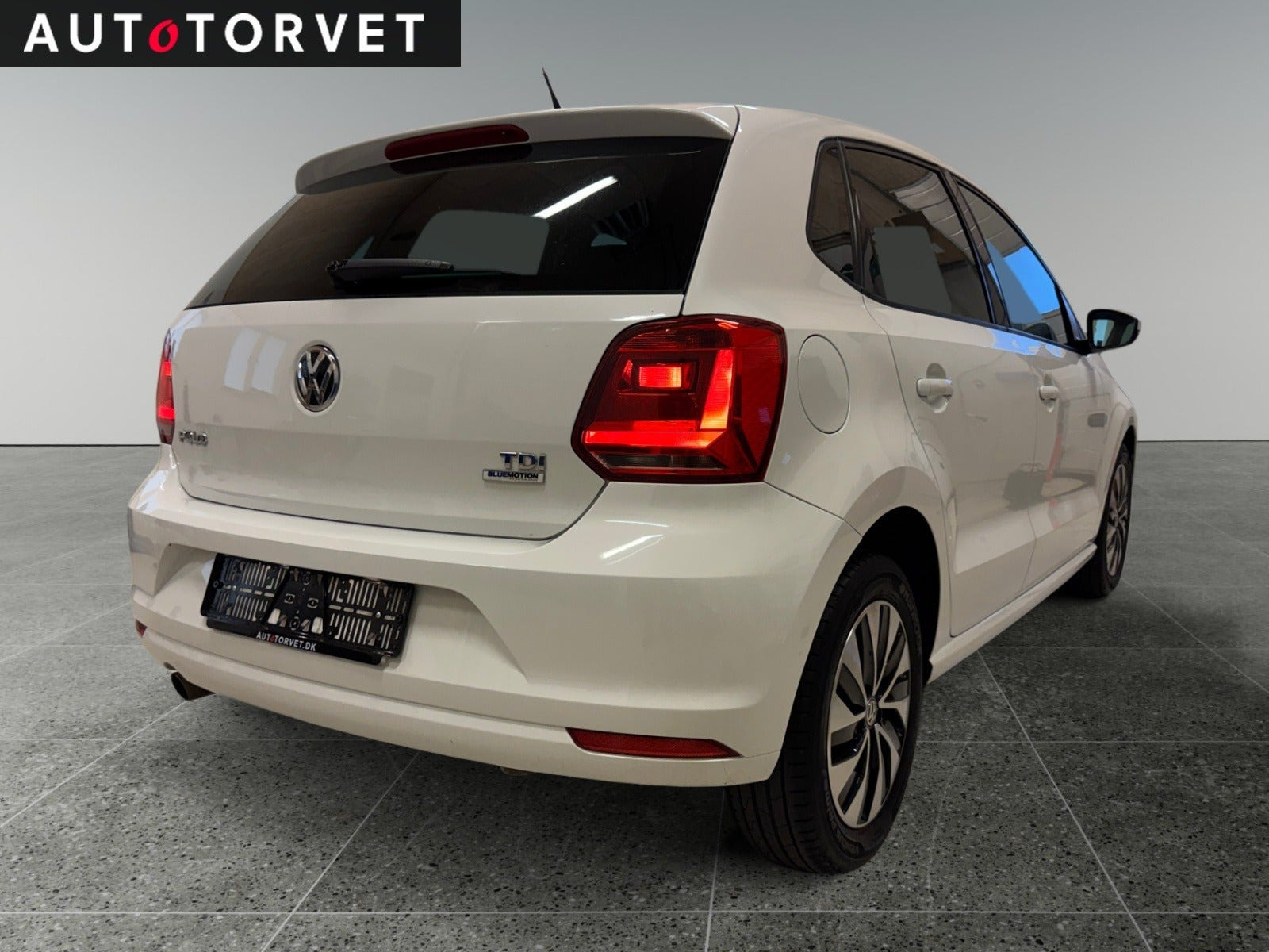 Hvid VW Polo fra 2015
