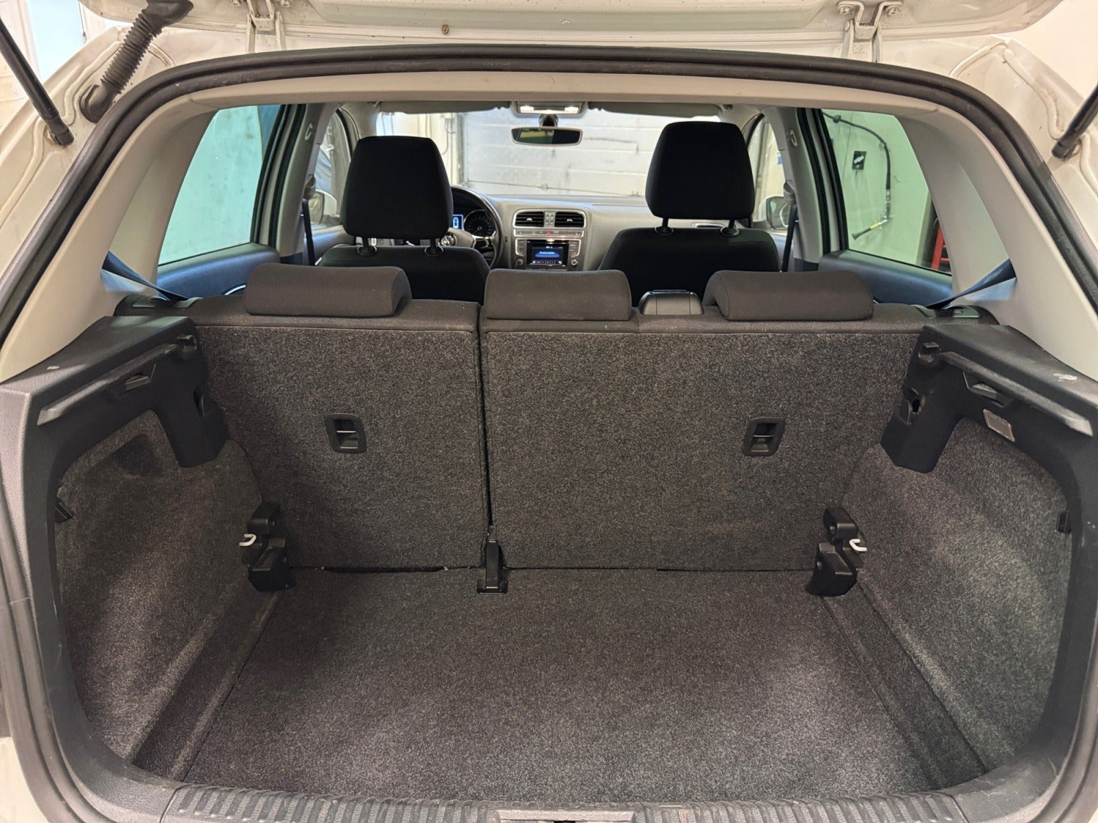 Hvid VW Polo fra 2015