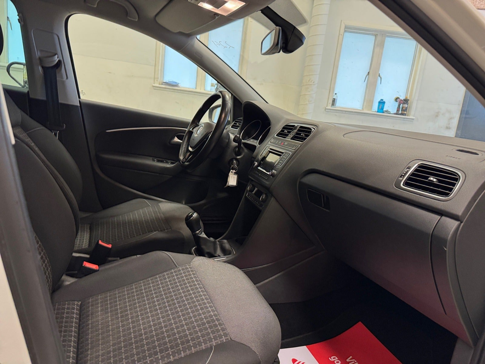 Hvid VW Polo fra 2015