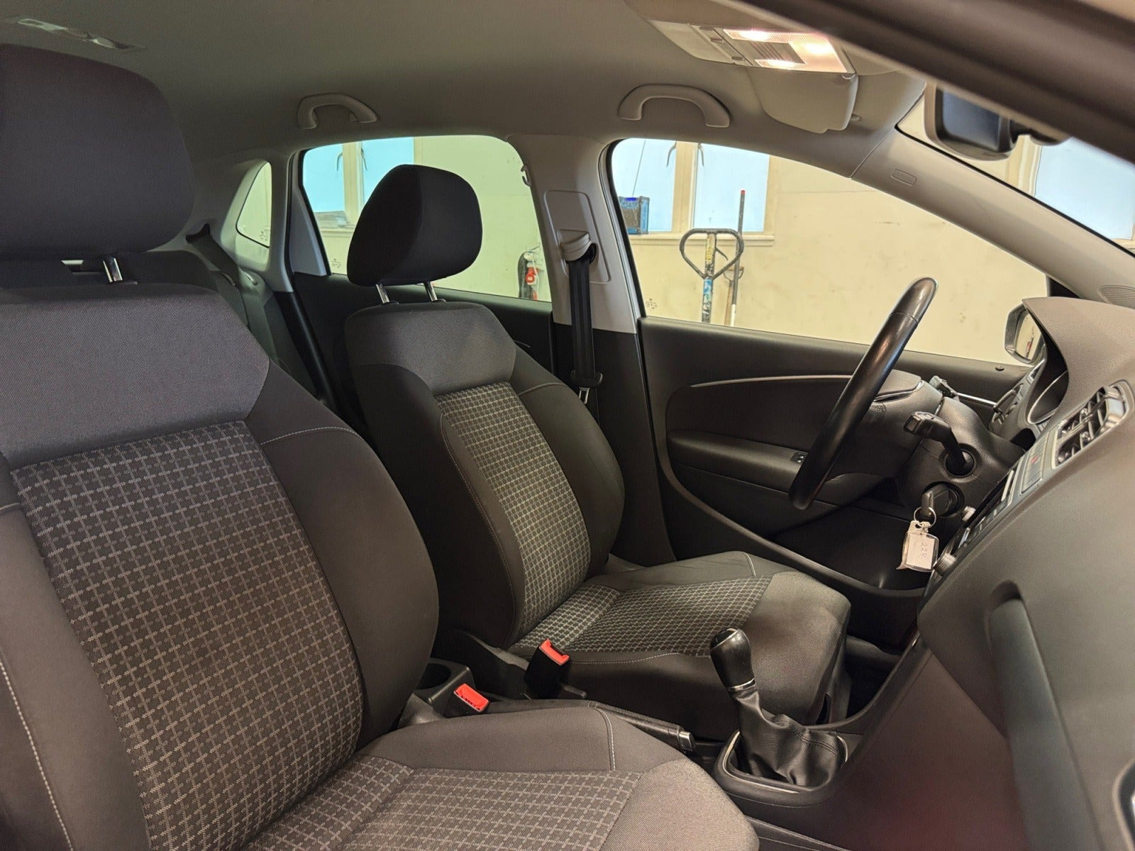Hvid VW Polo fra 2015
