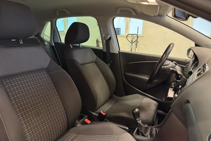 Hvid VW Polo fra 2015