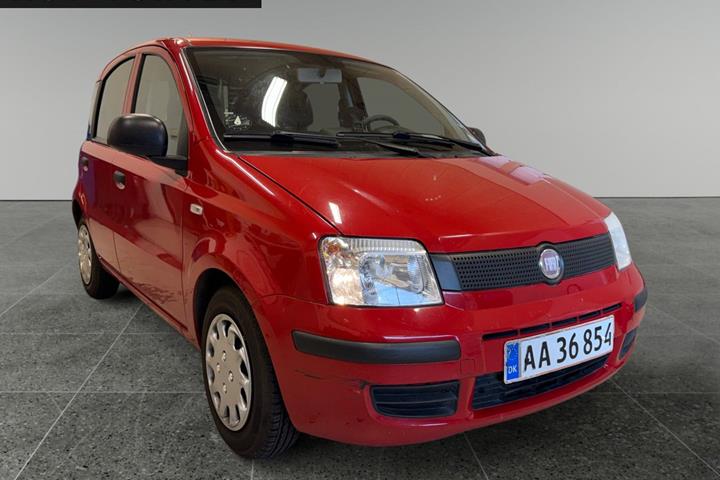 Rød Fiat Panda fra 2012
