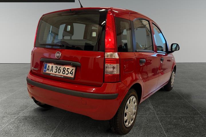 Rød Fiat Panda fra 2012
