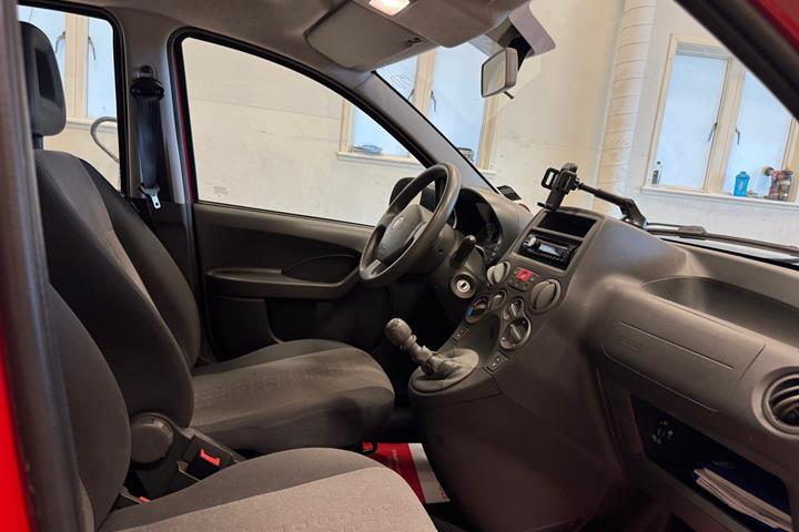 Rød Fiat Panda fra 2012