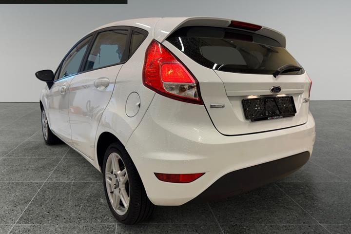 Hvid Ford Fiesta fra 2014