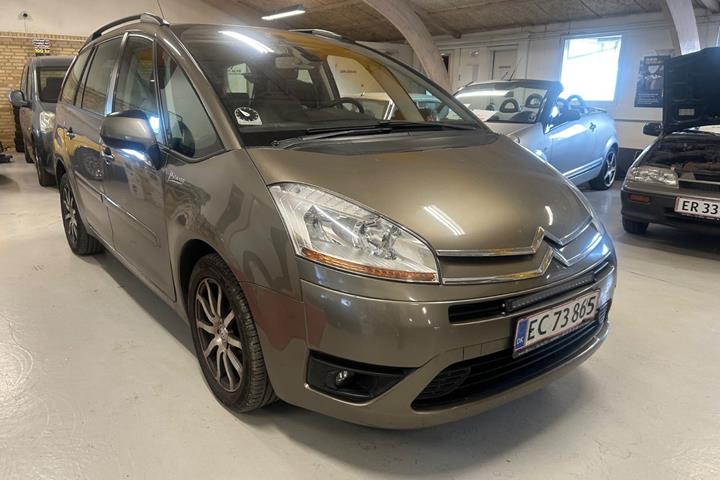 Beige Citroën Grand C4 Picasso fra 2010