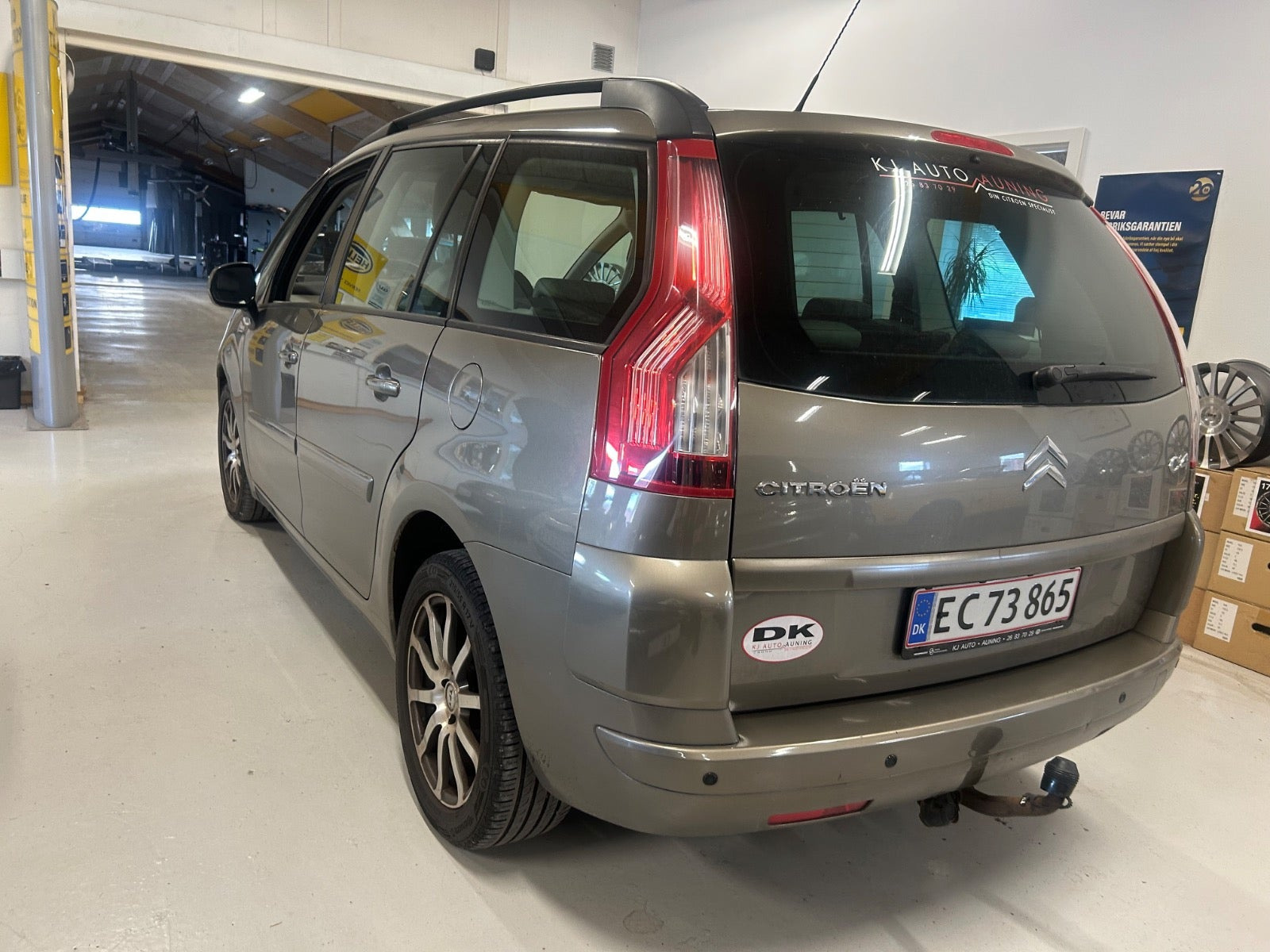 Beige Citroën Grand C4 Picasso fra 2010
