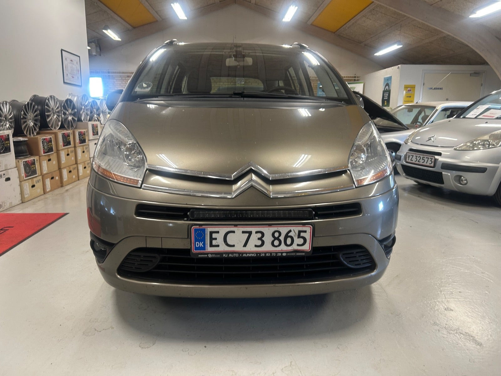 Beige Citroën Grand C4 Picasso fra 2010