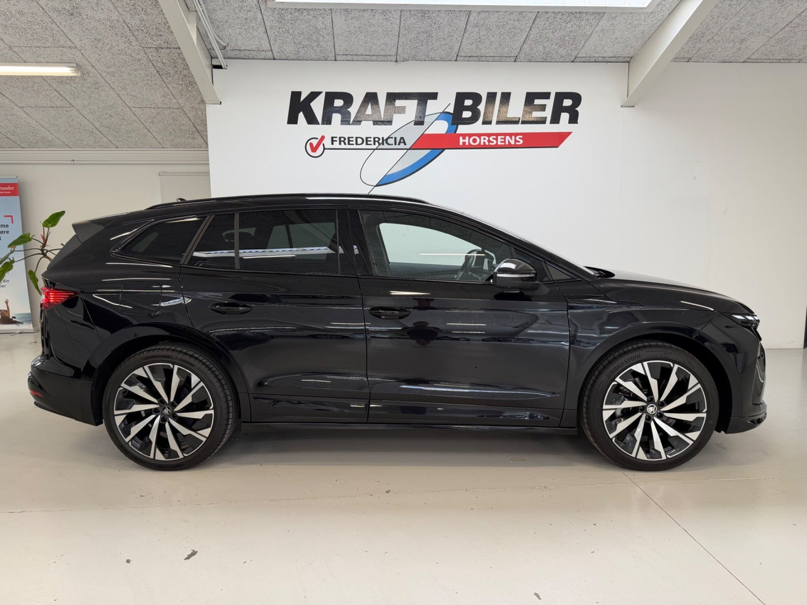 Sort Skoda Enyaq fra 2025