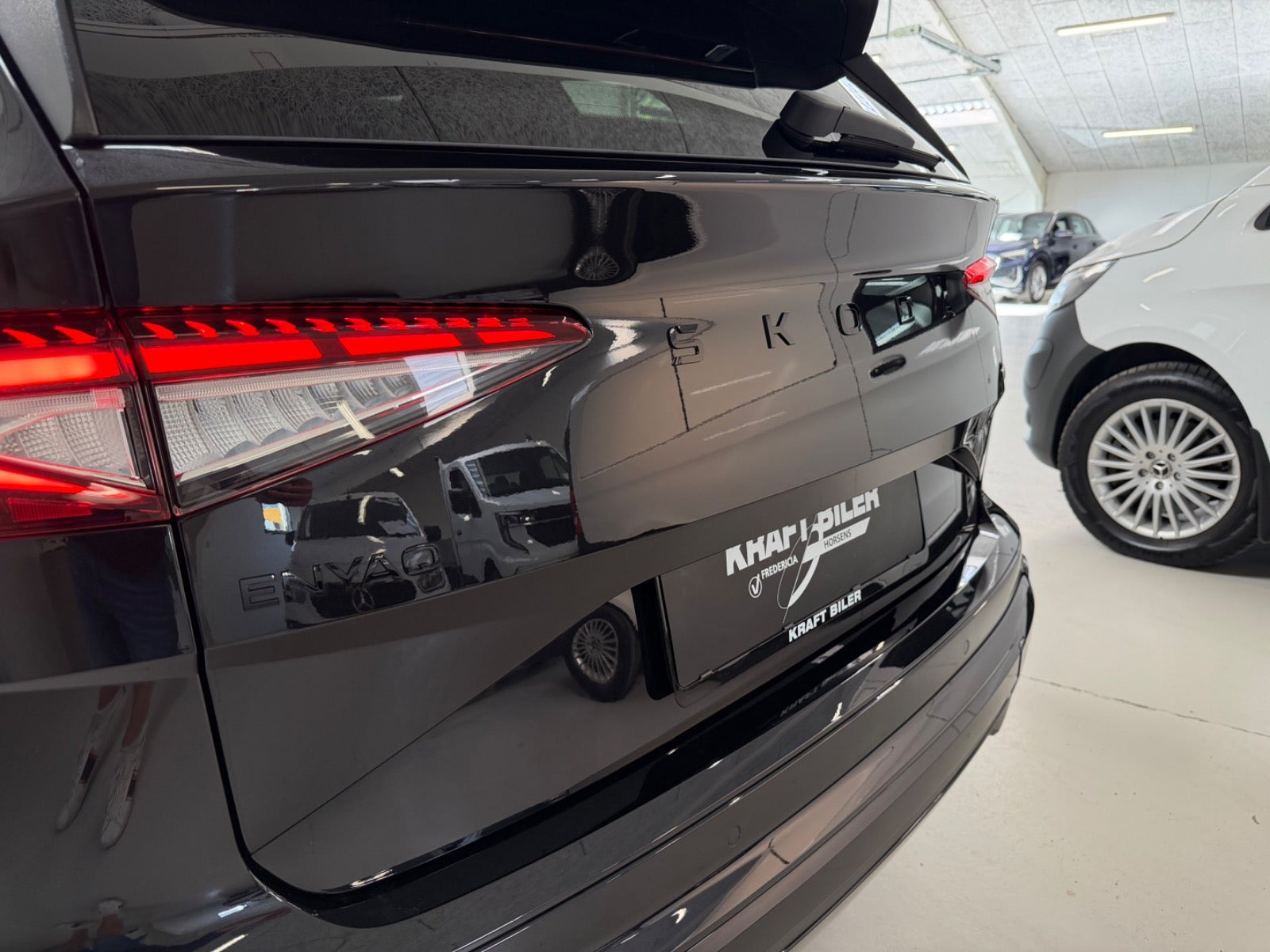 Sort Skoda Enyaq fra 2025