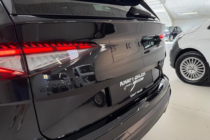 Sort Skoda Enyaq fra 2025