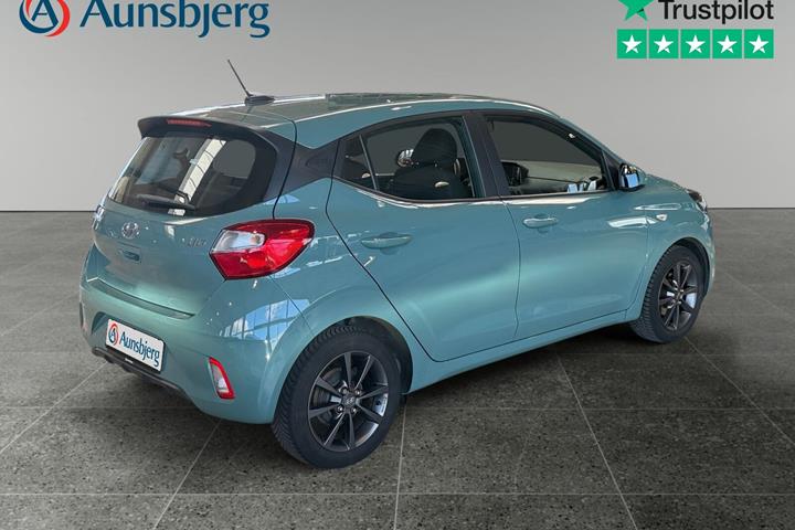 Grøn Hyundai i10 fra 2022