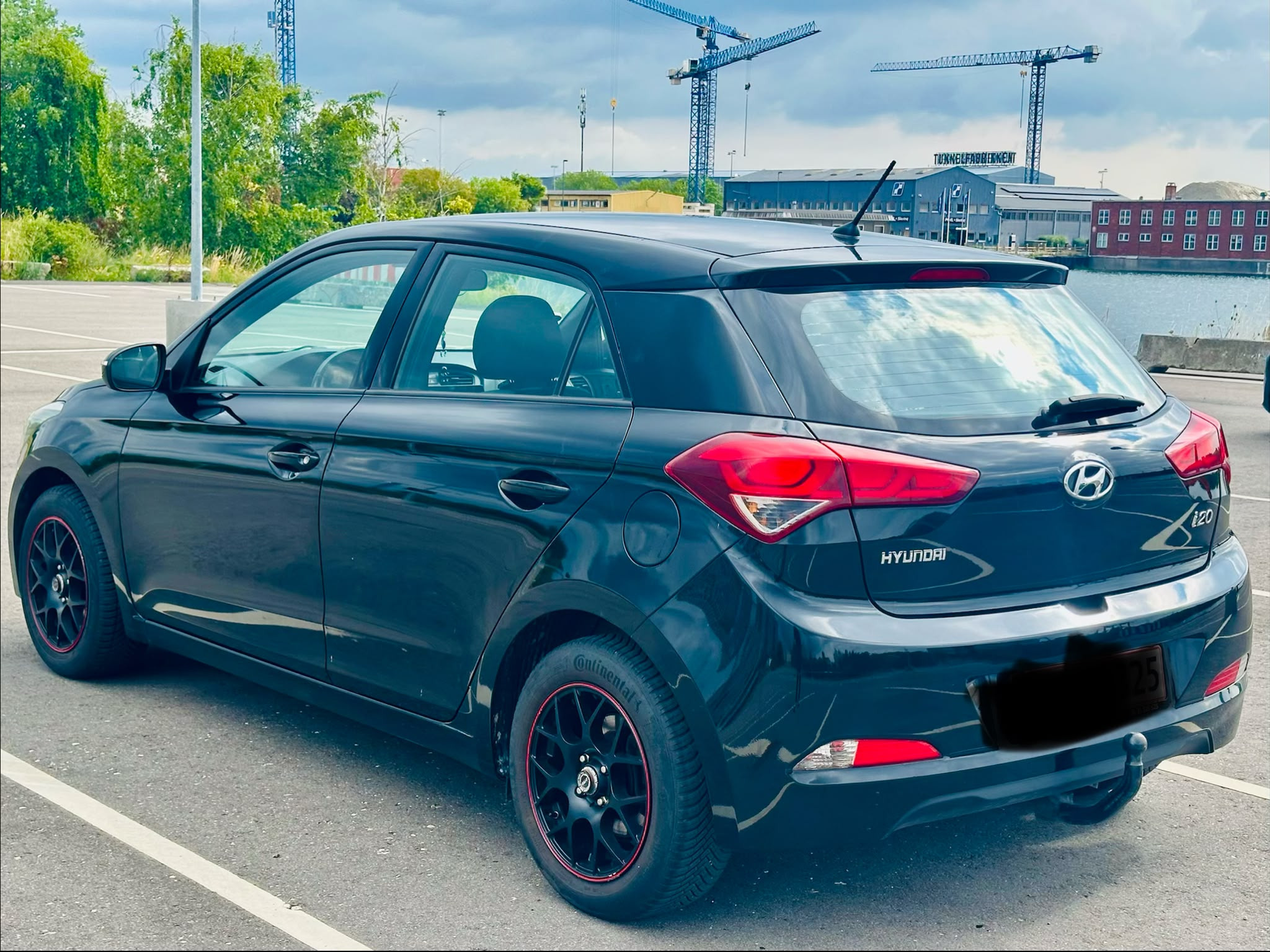 Sort Hyundai i20 fra 2018