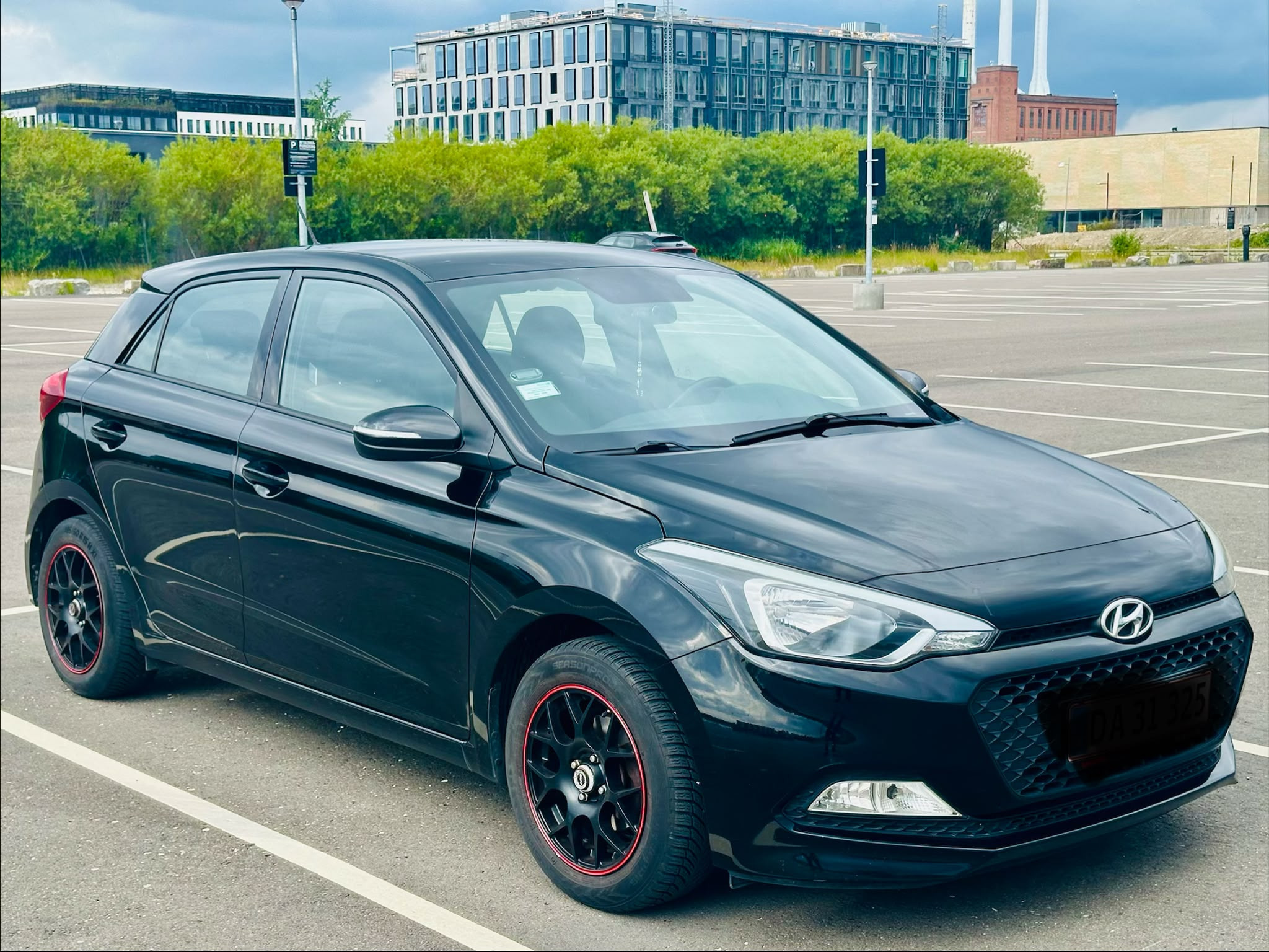 Sort Hyundai i20 fra 2018