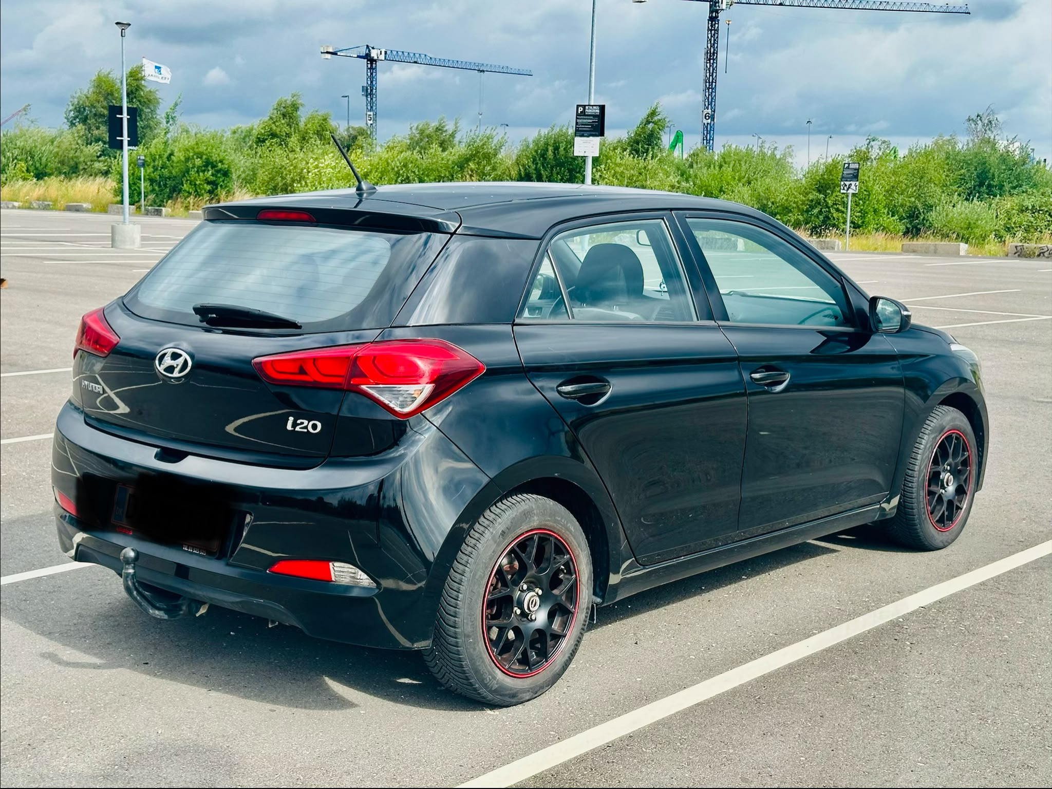 Sort Hyundai i20 fra 2018