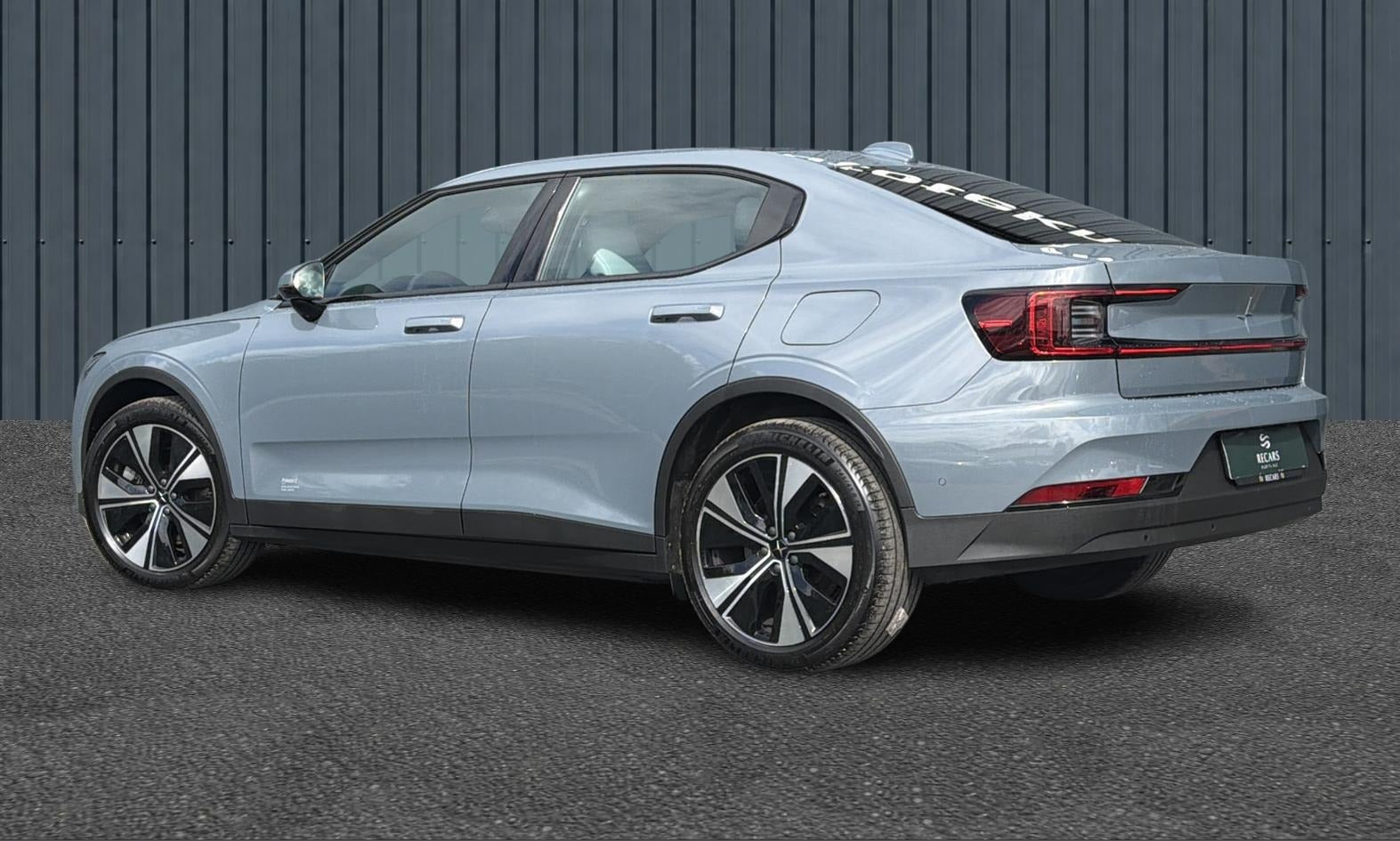Grå Polestar 2 fra 2023
