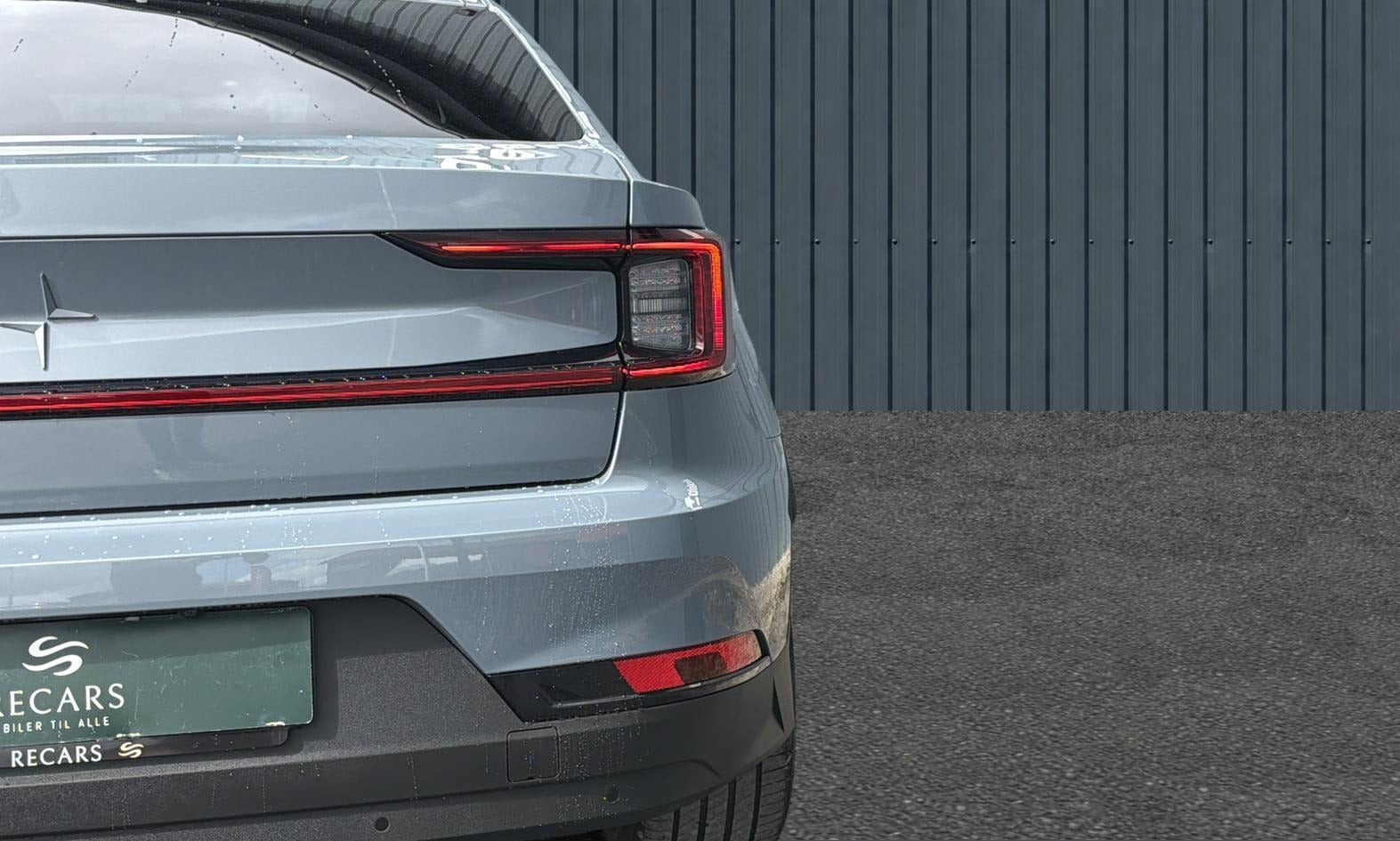 Grå Polestar 2 fra 2023